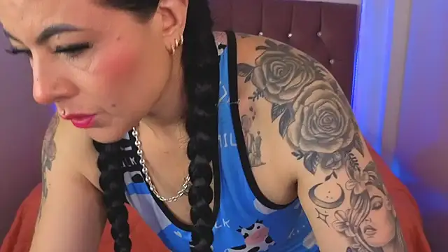 lizha milf online show from 12-22-25, 03:14