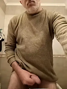 Snapshot of Sexyguycumming chatting on 03-12-25, 02:41 Sexyguycumming online show from 03-12-25, 02:41