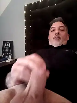 Snapshot of Sexyguycumming chatting on 03-17-25, 01:39 Sexyguycumming online show from 03-17-25, 01:39