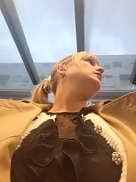 Sexybiene969 online show from 10-01-25, 04:24