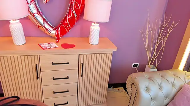 scarlet edwars online show from 02-13-25, 12:11