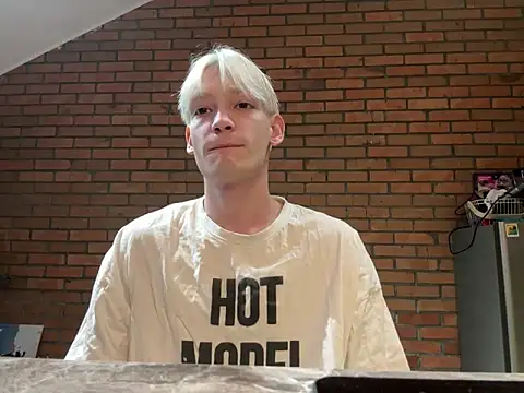 Julian wins online show from 02-07-25, 11:23