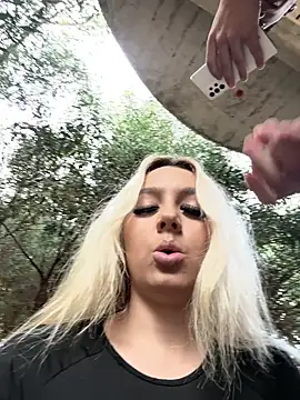 hotamanda01 online show from 11-29-25, 12:41