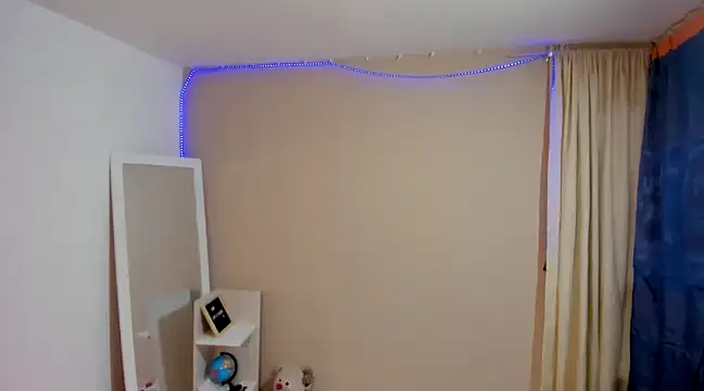 enyelsalas2 online show from 03-02-25, 10:59