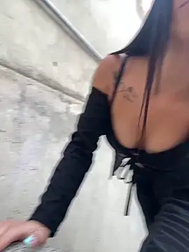 Laura-Khalifa online show from 02-11-25, 10:28