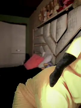 Laura-Khalifa online show from 09-15-25, 05:51