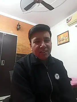 innocentboy1987 online show from 01-12-26, 05:01