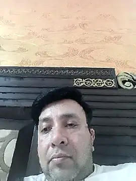 innocentboy1987 online show from 04-14-26, 12:00