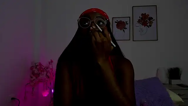 Snapshot of alejandra-cortes chatting on 10-15-25, 11:10 alejandra-cortes online show from 10-15-25, 11:10