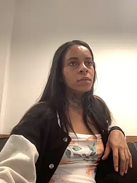 Snapshot of casalshowtime2 chatting on 11-18-25, 10:36 casalshowtime2 online show from 11-18-25, 10:36