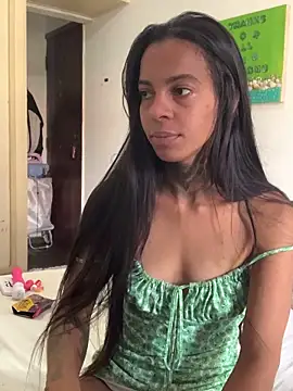 Snapshot of casalshowtime2 chatting on 12-20-25, 03:30 casalshowtime2 online show from 12-20-25, 03:30