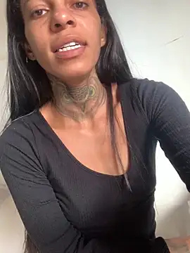 Snapshot of casalshowtime2 chatting on 04-05-26, 11:07 casalshowtime2 online show from 04-05-26, 11:07