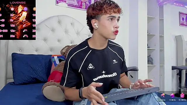 Aiiden 15 online show from 10-30-25, 06:30