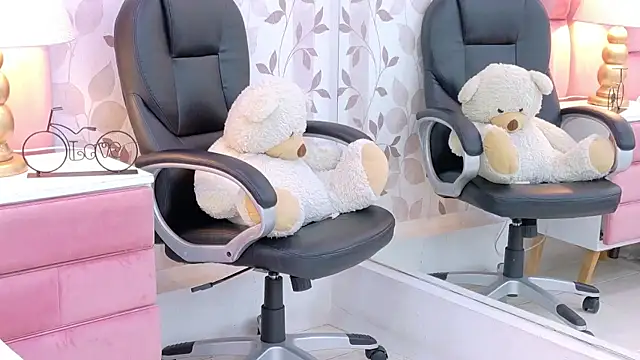ArianaFranco online show from 06-12-26, 02:05