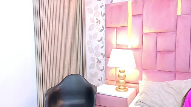Snapshot of ArianaFranco chatting on 08-06-26, 01:24 ArianaFranco online show from 08-06-26, 01:24