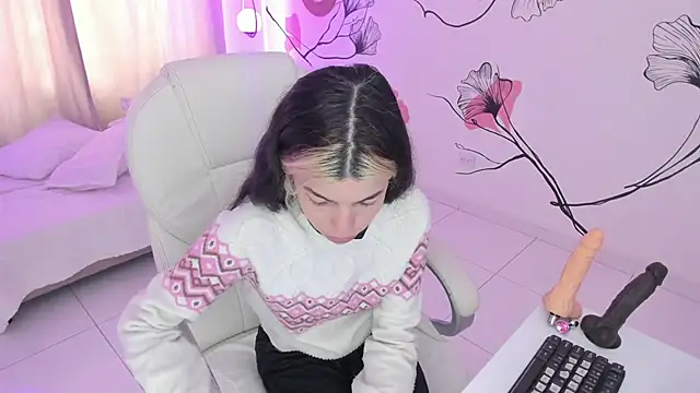 Isabela Fiorelli online show from 10-07-25, 01:19