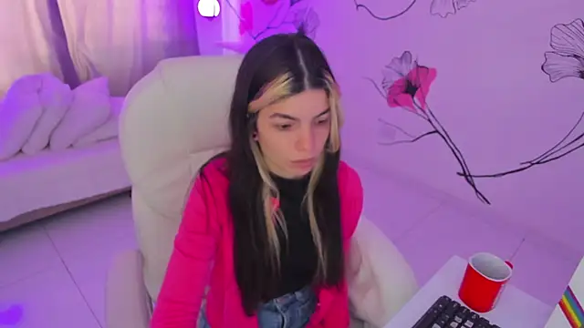 Isabela Fiorelli online show from 11-22-25, 01:10