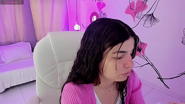 Isabela Fiorelli online show from 05-11-26, 12:44