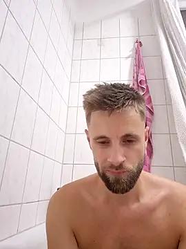 ademandjulia online show from 10-08-25, 03:59