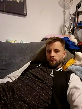 ademandjulia online show from 10-12-25, 06:07