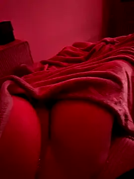 Snapshot of Princessemisse chatting on 09-25-25, 08:23 Princessemisse online show from 09-25-25, 08:23