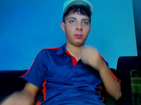 Snapshot of Alessandro_1610 chatting on 02-12-26, 11:11 Alessandro 1610 online show from 02-12-26, 11:11