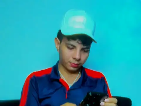 Snapshot of Alessandro_1610 chatting on 02-16-26, 06:09 Alessandro 1610 online show from 02-16-26, 06:09