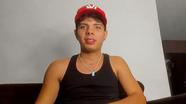 Snapshot of Alessandro_1610 chatting on 02-26-26, 06:12 Alessandro 1610 online show from 02-26-26, 06:12