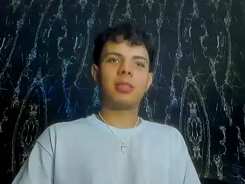 Snapshot of Alessandro_1610 chatting on 03-15-26, 03:23 Alessandro 1610 online show from 03-15-26, 03:23