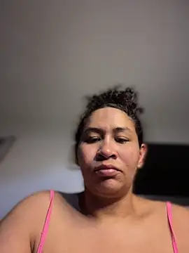 Snapshot of Carola-Ross chatting on 07-04-26, 12:00 Carola-Ross online show from 07-04-26, 12:00