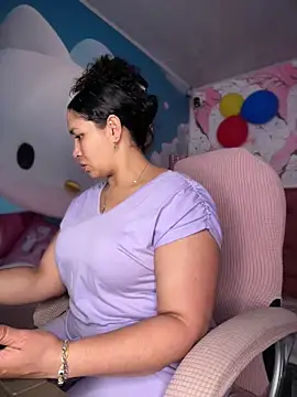 Snapshot of Carola-Ross chatting on 07-11-26, 01:25 Carola-Ross online show from 07-11-26, 01:25