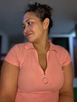 Snapshot of Carola-Ross chatting on 07-22-26, 12:19 Carola-Ross online show from 07-22-26, 12:19