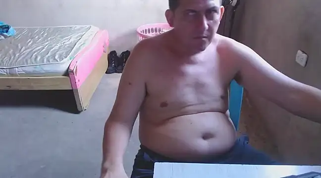 Snapshot of PECHO100 chatting on 02-26-25, 11:52 PECHO100 online show from 02-26-25, 11:52