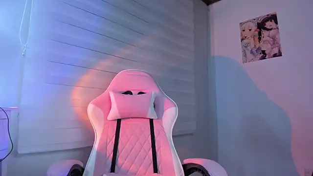 Snapshot of mikusitq_ chatting on 11-07-25, 11:38 mikusitq online show from 11-07-25, 11:38