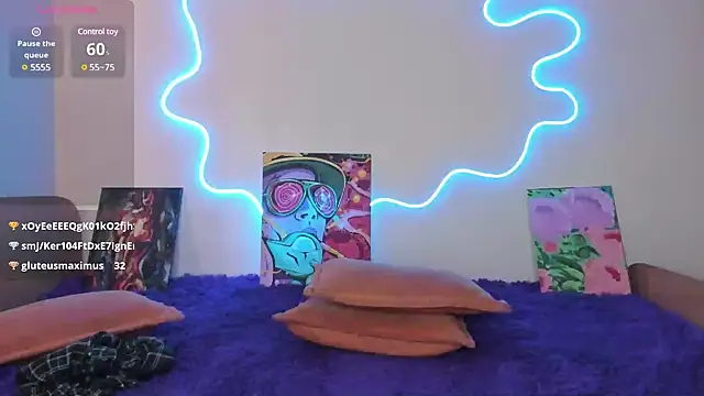 Snapshot of EvelinaLuu chatting on 03-04-25, 07:51 EvelinaLuu online show from 03-04-25, 07:51