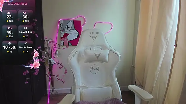 Snapshot of EvelinaLuu chatting on 03-08-26, 08:40 EvelinaLuu online show from 03-08-26, 08:40