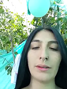 single mother indecent online show from 10-19-25, 05:13