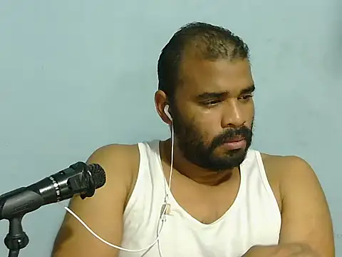 Snapshot of YOX22 chatting on 03-22-26, 03:54 YOX22 online show from 03-22-26, 03:54