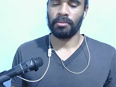 Snapshot of YOX22 chatting on 03-27-26, 03:01 YOX22 online show from 03-27-26, 03:01
