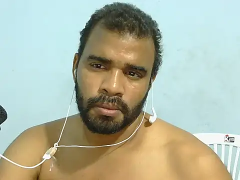 Snapshot of YOX22 chatting on 04-07-26, 04:13 YOX22 online show from 04-07-26, 04:13