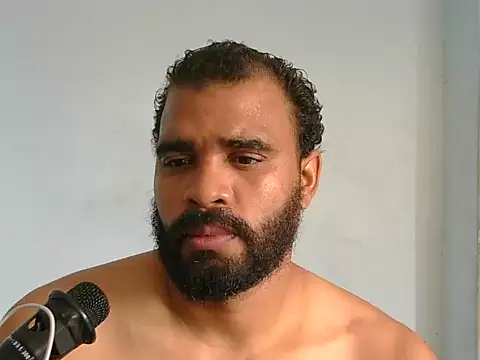Snapshot of YOX22 chatting on 05-07-26, 02:00 YOX22 online show from 05-07-26, 02:00