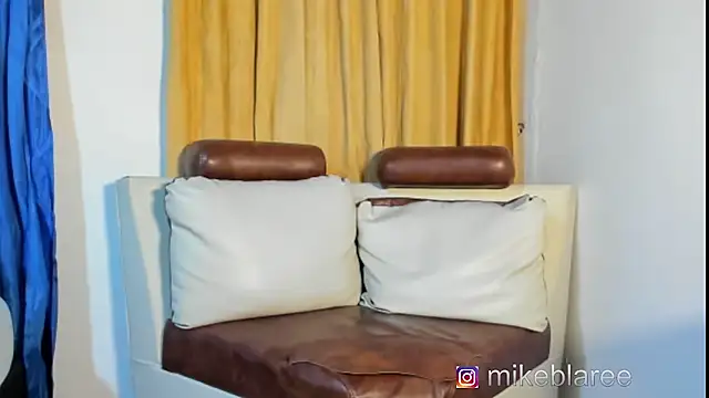 mikeblaree online show from 10-21-25, 02:34