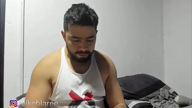 mikeblaree online show from 10-28-25, 03:04