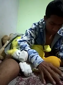 Snapshot of jr121221 chatting on 02-11-25, 05:47 jr121221 online show from 02-11-25, 05:47