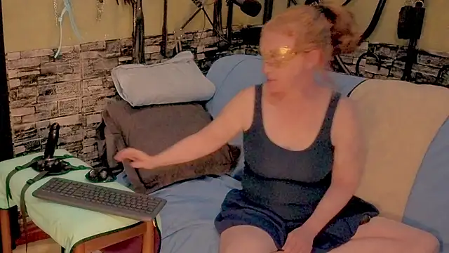 Scarlett Switch online show from 11-13-25, 09:14