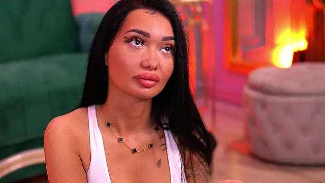 Snapshot of SashaFerrera chatting on 02-17-25, 10:25 SashaFerrera online show from 02-17-25, 10:25