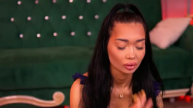 Snapshot of SashaFerrera chatting on 03-05-25, 07:17 SashaFerrera online show from 03-05-25, 07:17