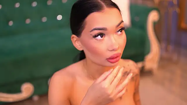 Snapshot of SashaFerrera chatting on 03-13-25, 06:56 SashaFerrera online show from 03-13-25, 06:56