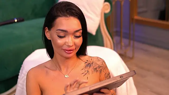 Snapshot of SashaFerrera chatting on 03-15-25, 06:43 SashaFerrera online show from 03-15-25, 06:43