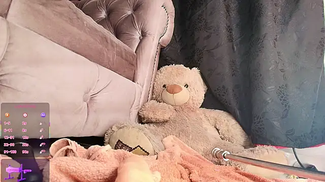 Snapshot of luciana_hunters chatting on 09-29-25, 09:47 luciana hunters online show from 09-29-25, 09:47